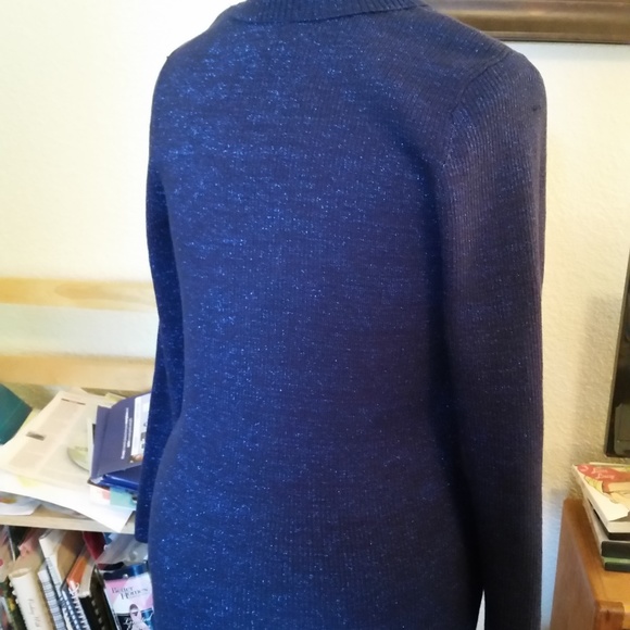 Beautiful turtle neck royal blue with sparkles. XL - Picture 4 of 6